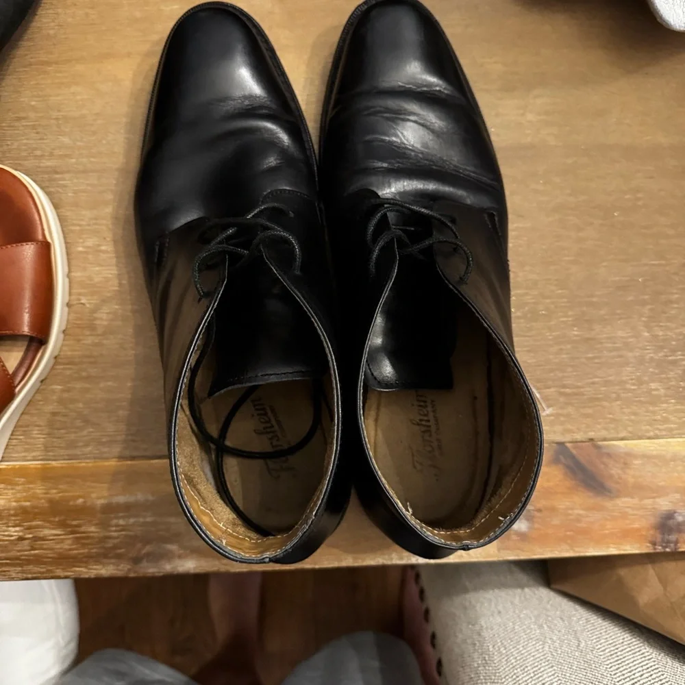 Florsheim Black Leather Oxfords - Picture 1 of 4